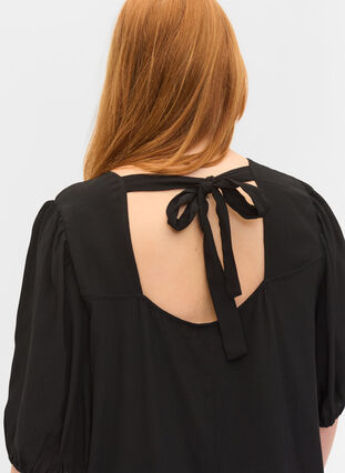 Kjole i viskose med ryggdetalj, Black, Model image number 2