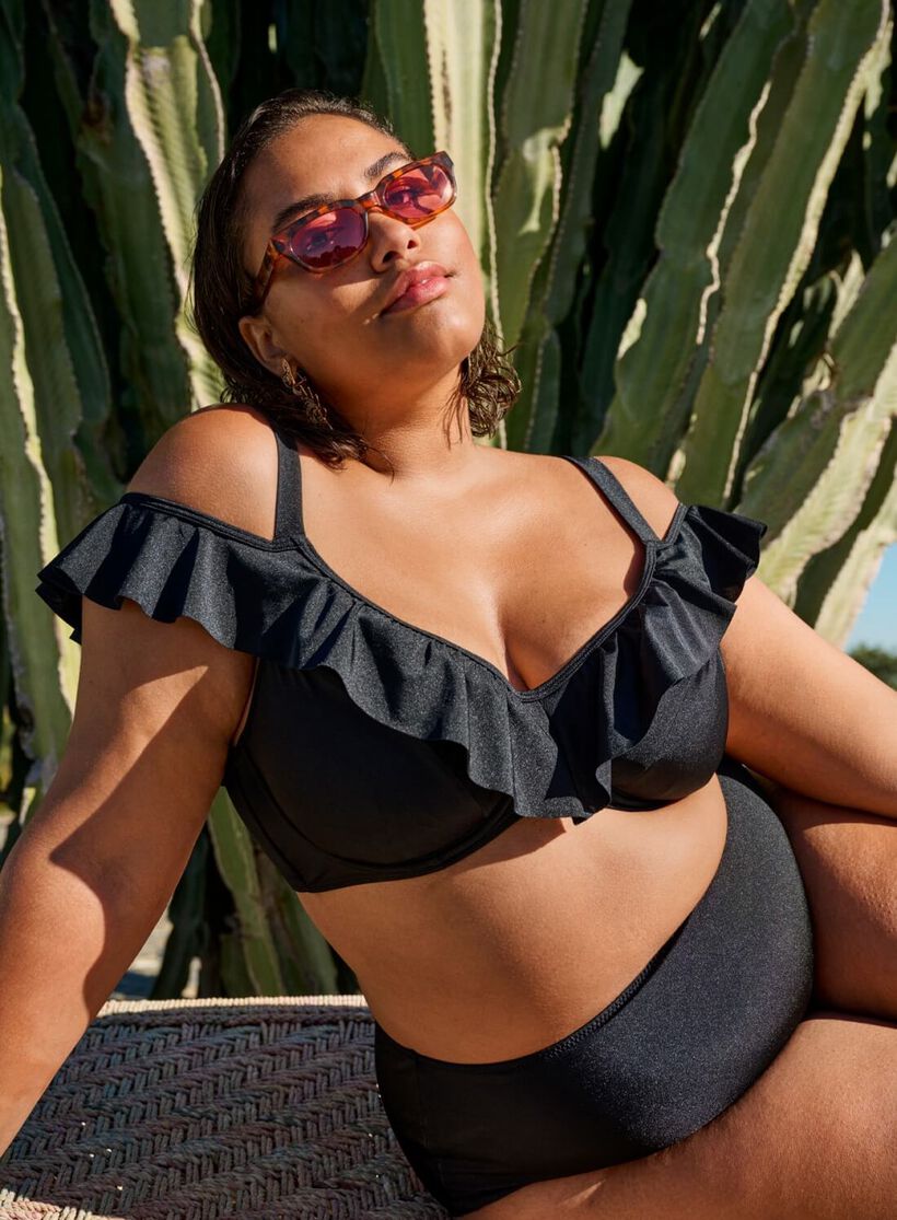 Bikinioverdel med volanger, , Model