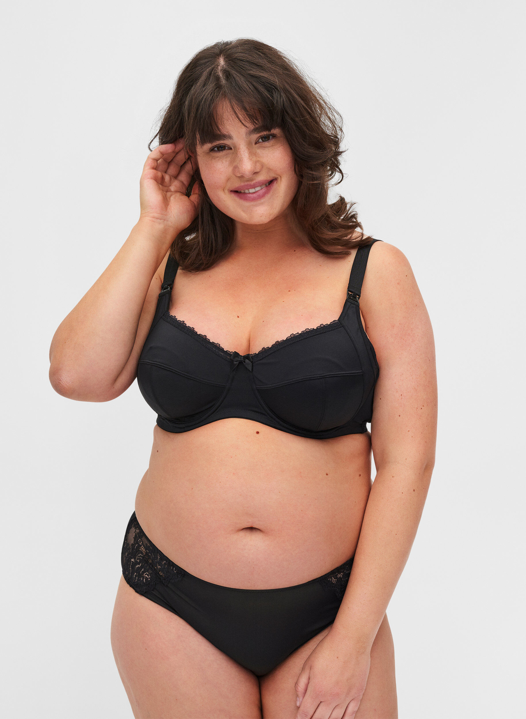 Zizzi Amme-BH med b&oslash;yle, Black, Model image number 3