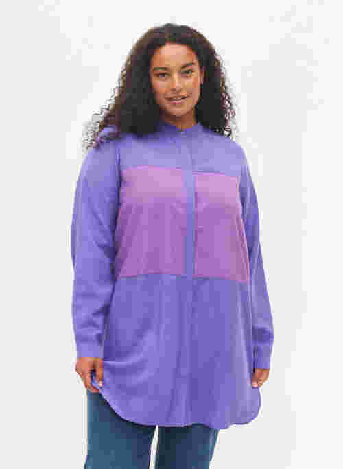 Lang skjorte med colorblock, Purple Block, Model