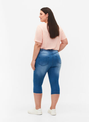 Amy capribukser med høyt liv og super slim fit, Light blue denim, Model image number 1
