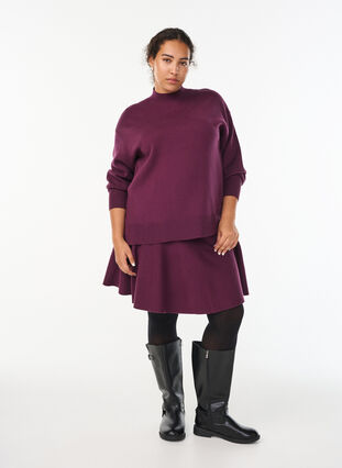 Zizzi Strikkebluse med høy hals, Mørk Bordeaux, Model image number 1