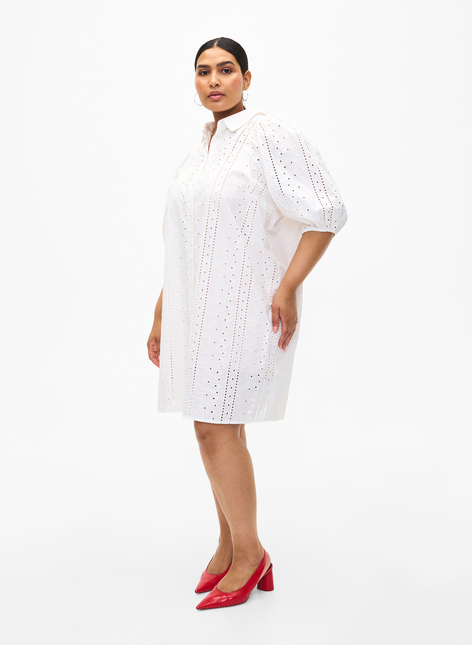 Zizzi Skjortekjole i bomull med broderi anglaise, Off White, Model image number 2