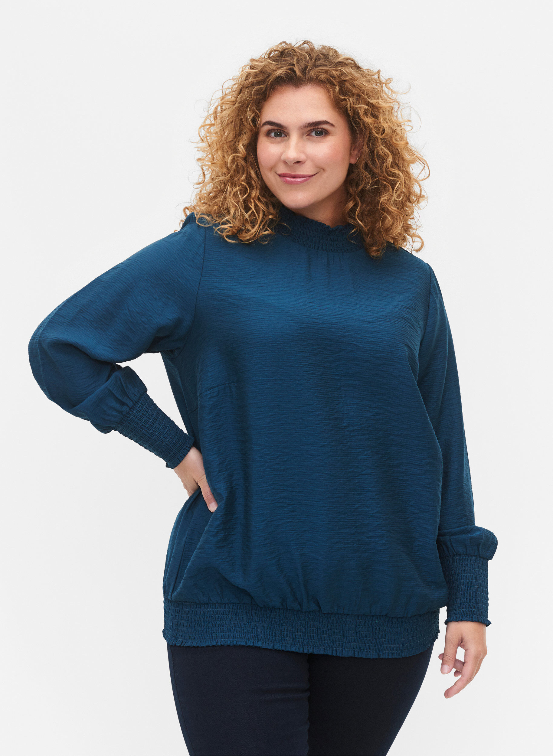 Zizzi Viskosebluse med smock, Reflecting Pond, Model image number 0