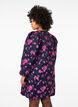 Kort jacquard kjole med lange ermer, Black w. Red Rose, Model image number 1