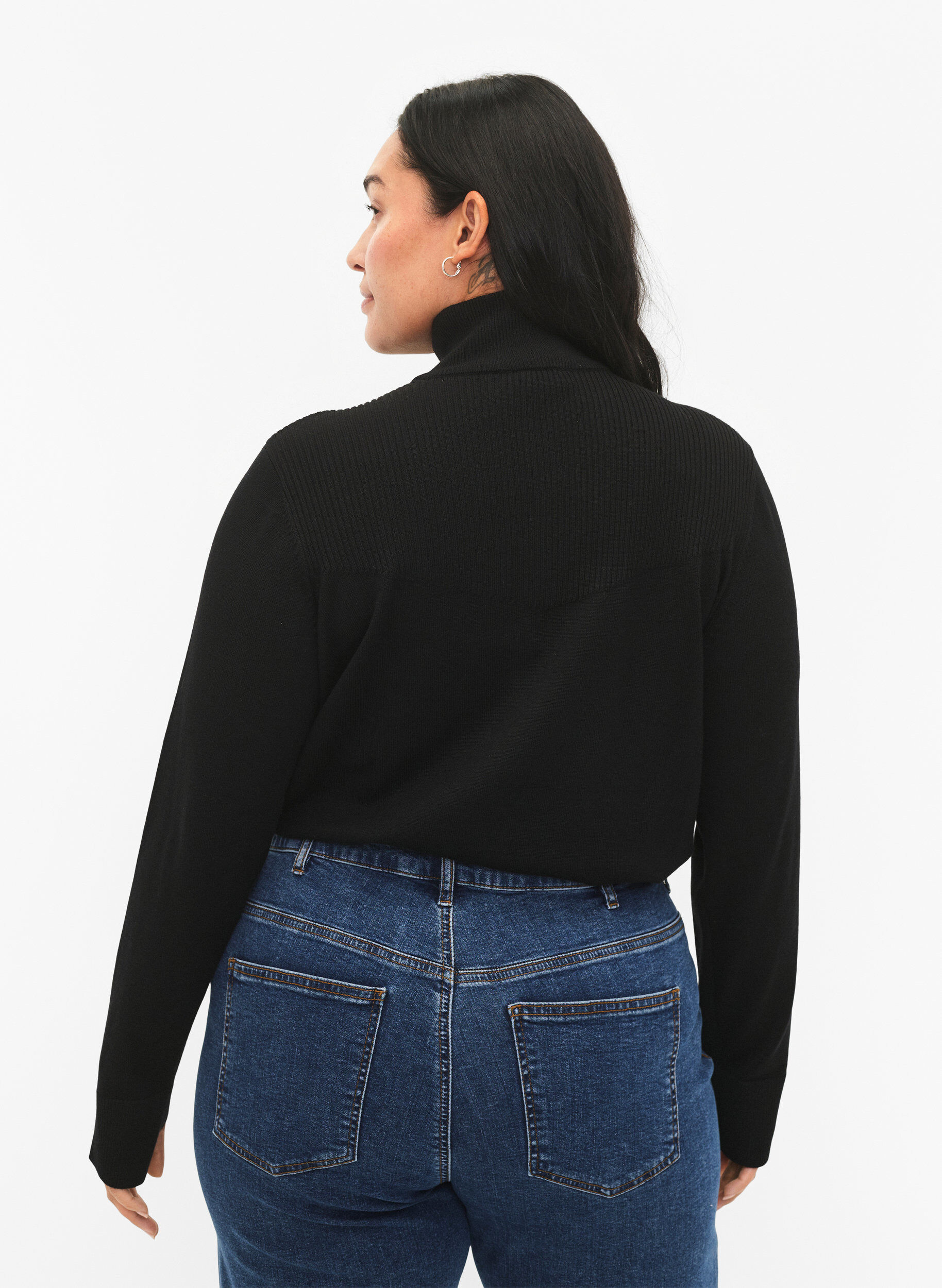 Zizzi Genser i viskose med h&oslash;y hals og glidel&aring;s, Black, Model image number 1