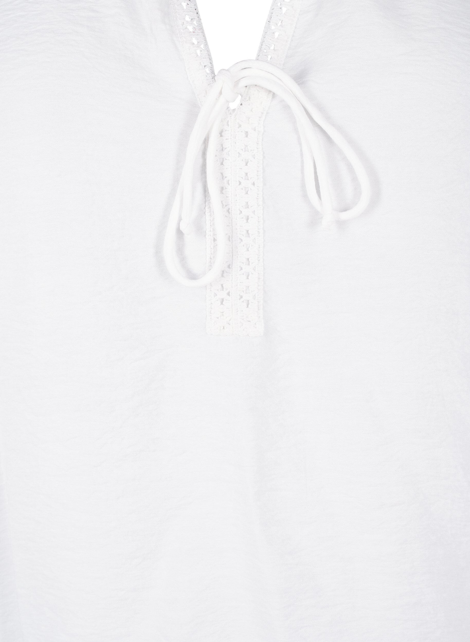 Zizzi Kortermet bluse i viskose med volangdetaljer, Bright White, Packshot image number 2
