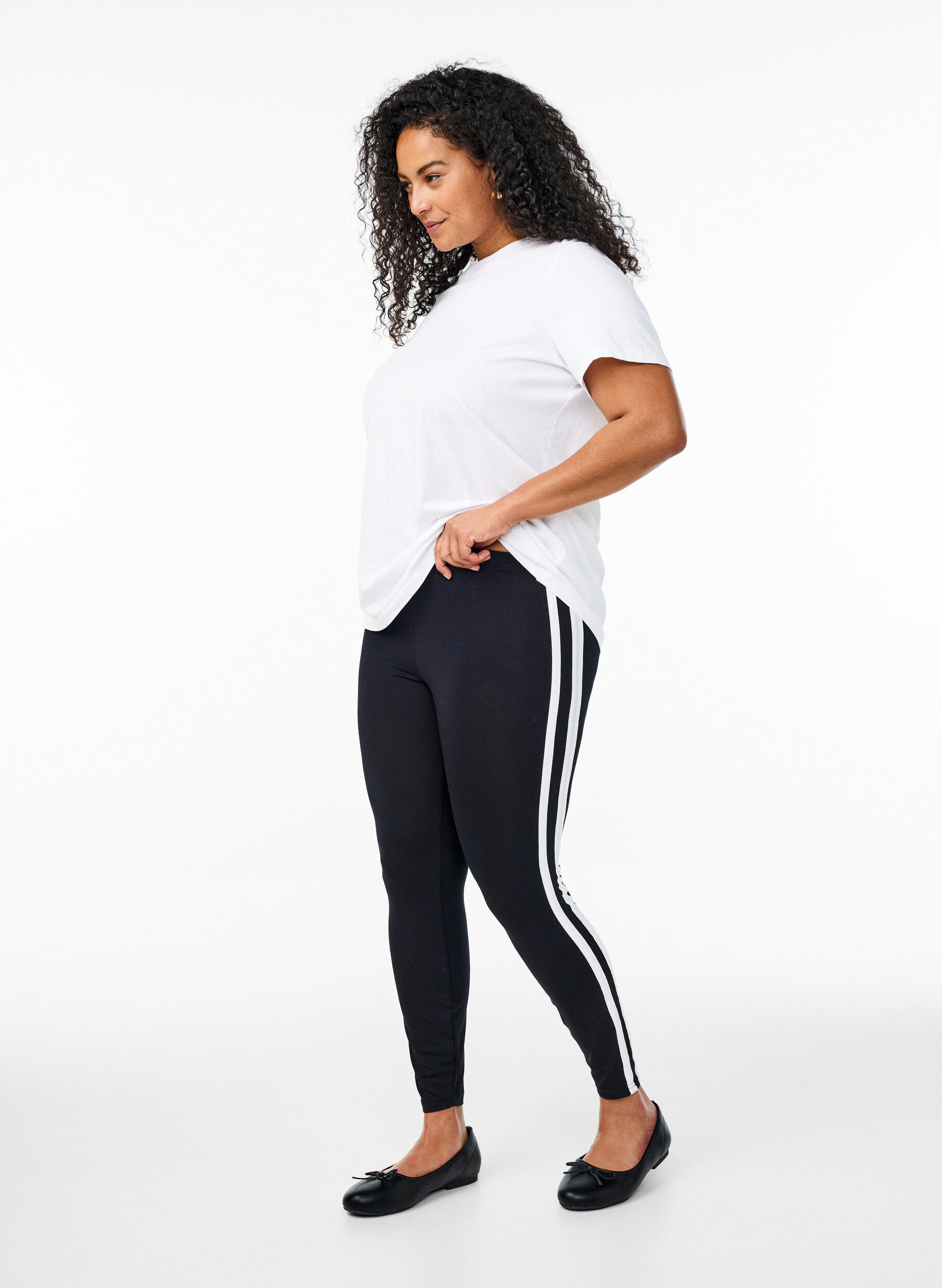 Zizzi Viskoseleggings med side striper, Black W. Stripe, Model image number 2