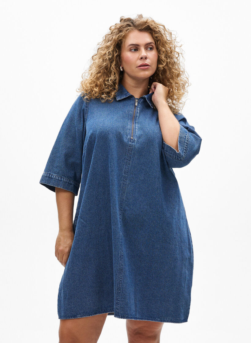 Kort denimkjole med glidelås og 3/4 ermer, Blue Denim, Model