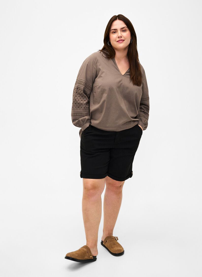 Bluse med lange ermer og dekorative detaljer, Caribou, Model image number 2