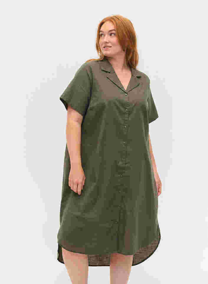 Lang bomullsskjorte med korte ermer, Dusty Olive, Model