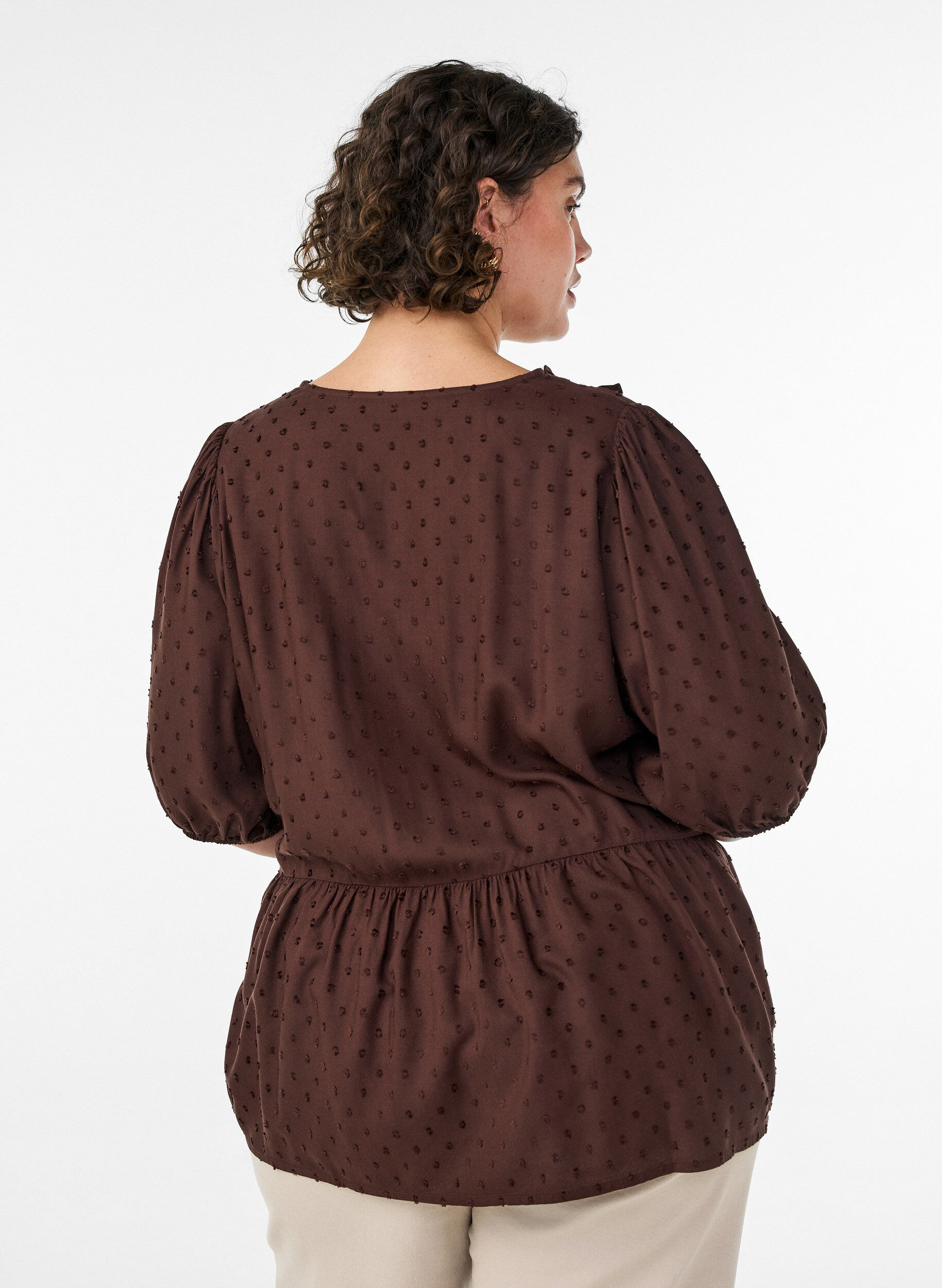 ZizziViskosebluse med prikket tekstur og V-hals, Brun, Model image number 2