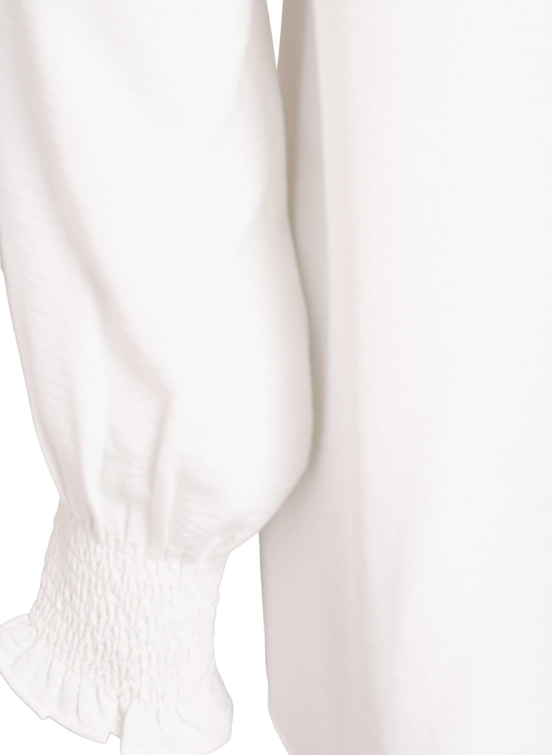 Zizzi Bluse med smockmansjetter og V-hals, Vanilje, Packshot image number 3