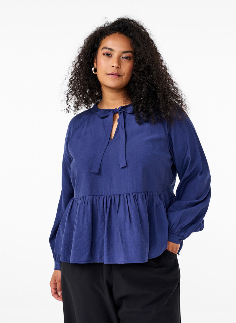Bluse med sløyfe og lange ermer, Blå, Model image number 0