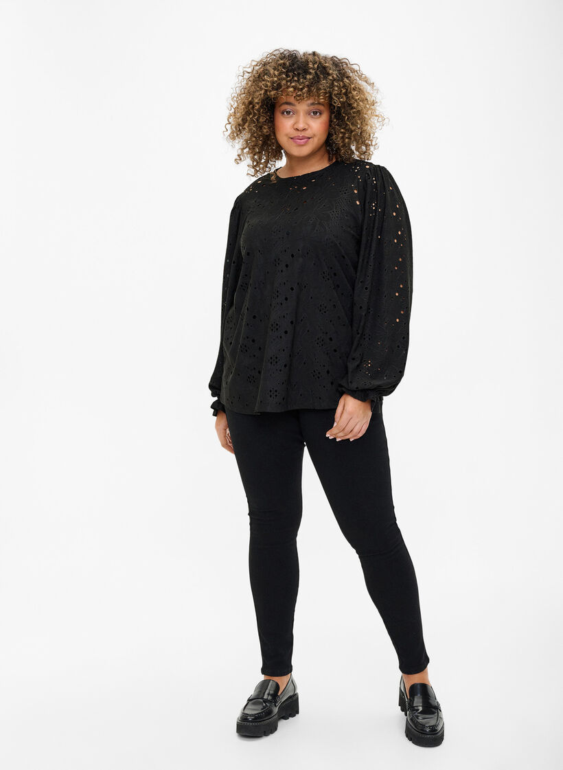 Langermet bluse med hullmønster, Black, Model image number 2