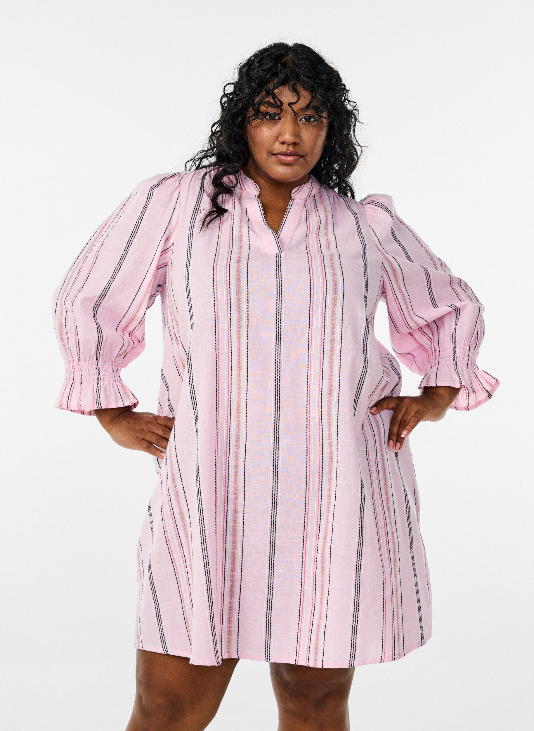 Zizzi Kort bomullskjole med stripet m&oslash;nster, Rosa, Model image number 0