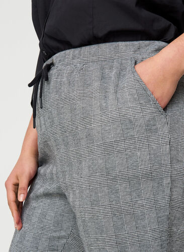 Rutete bukser med lommer, Black Check, Model image number 1