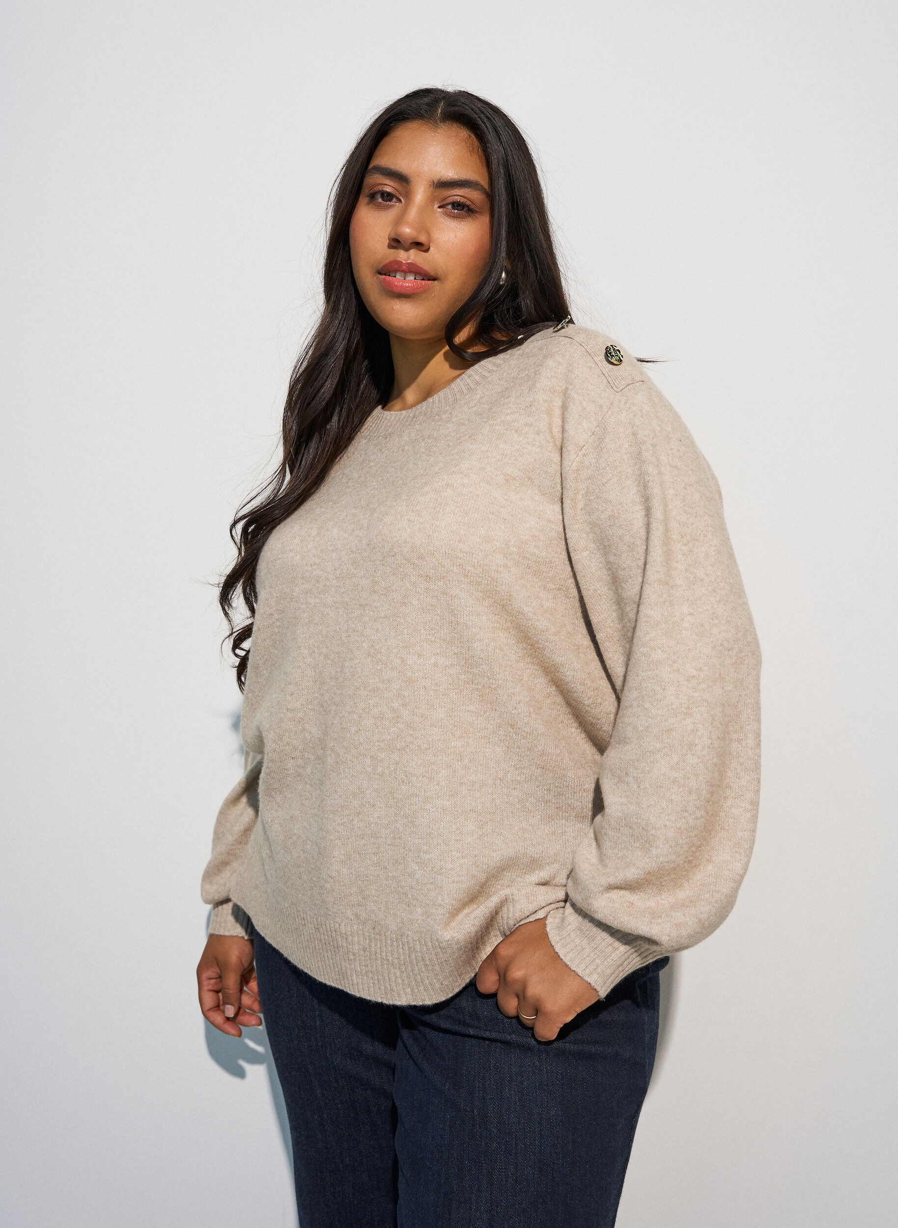 ZizziStrikket bluse med knappdetalj, Beige, Model image number 0