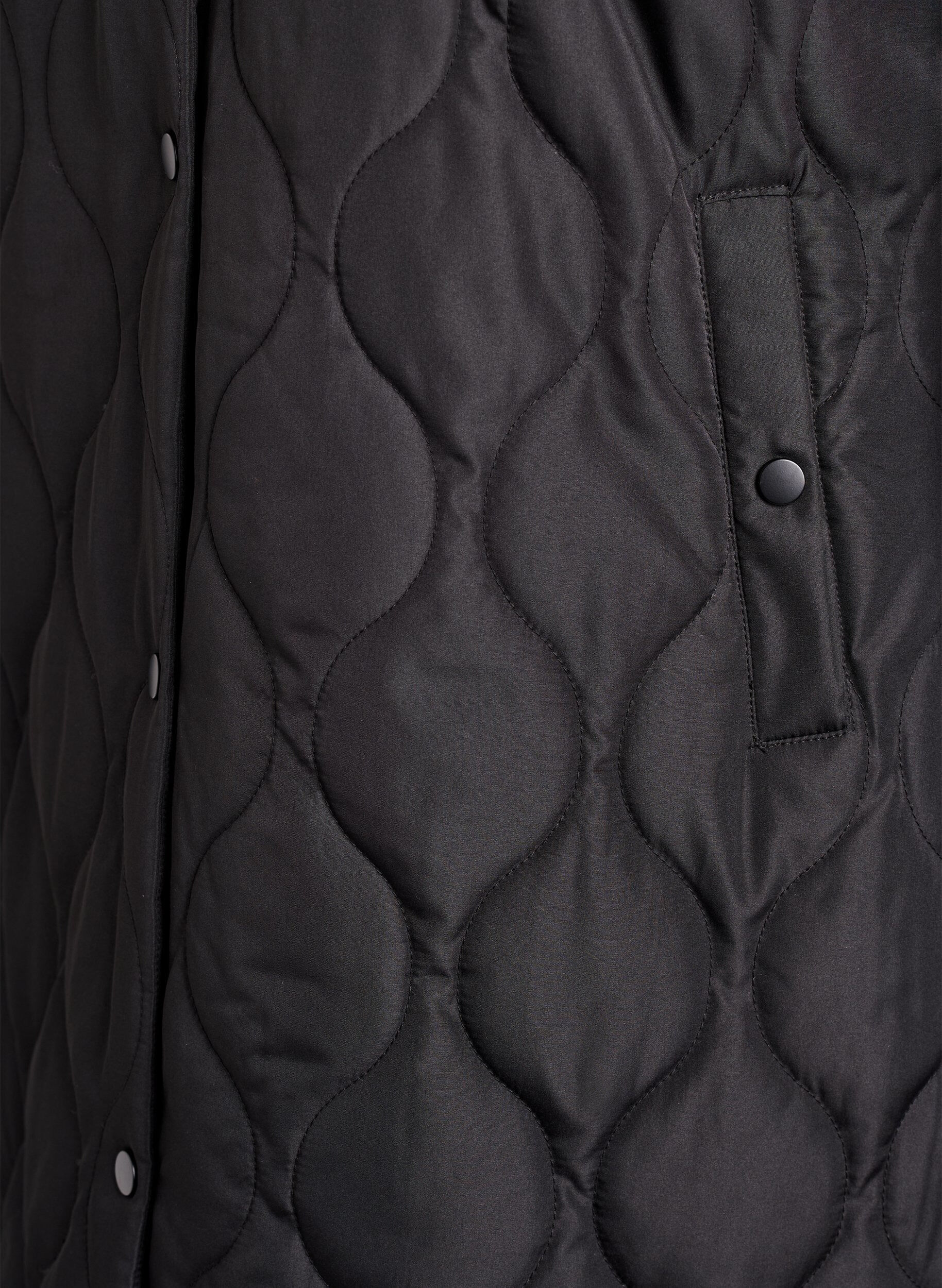ZizziMellomlang quiltet jakke med hette, Svart, Packshot image number 3
