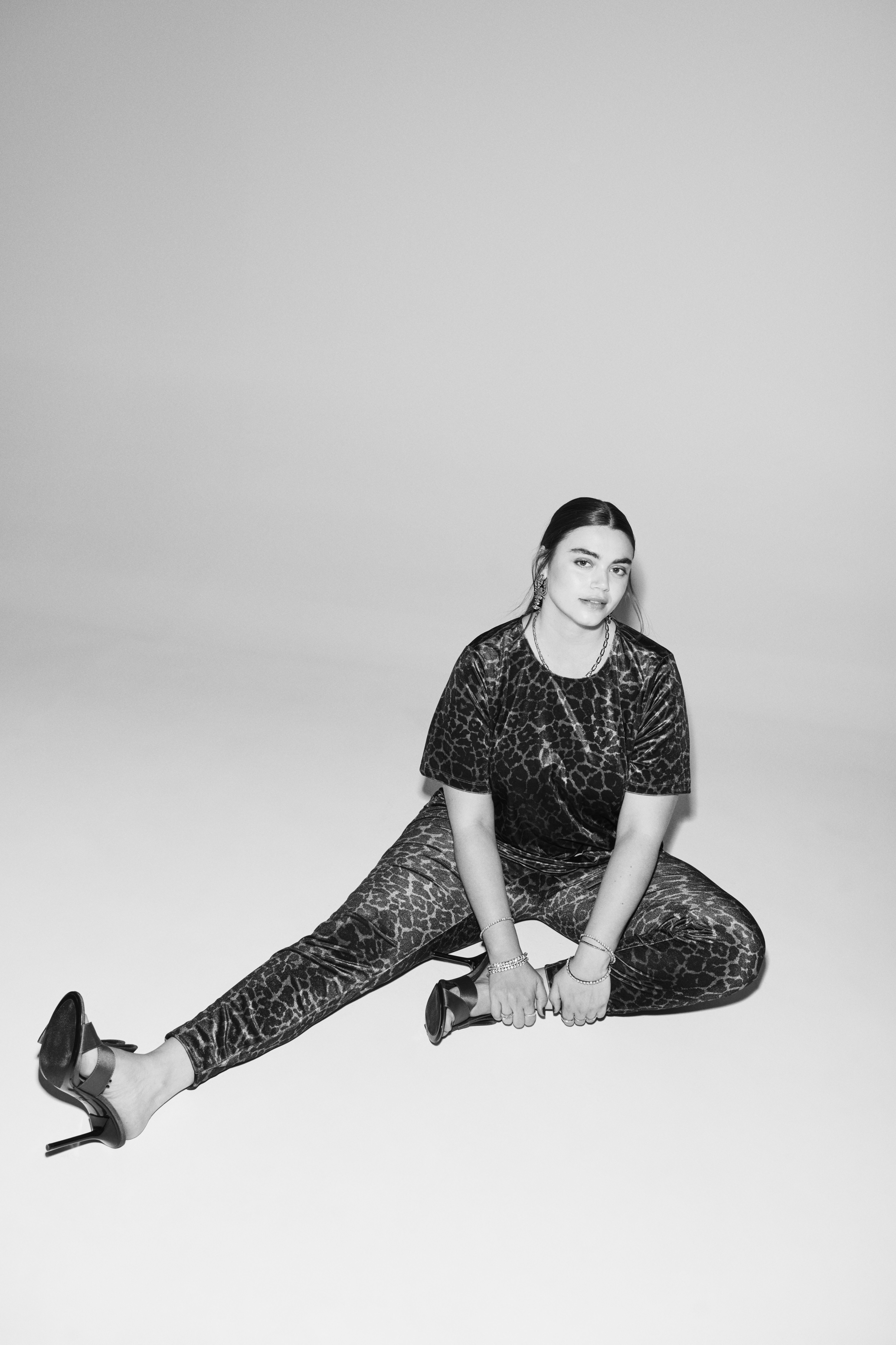 Zizzi Brunt leopardvelour-sett , , Model