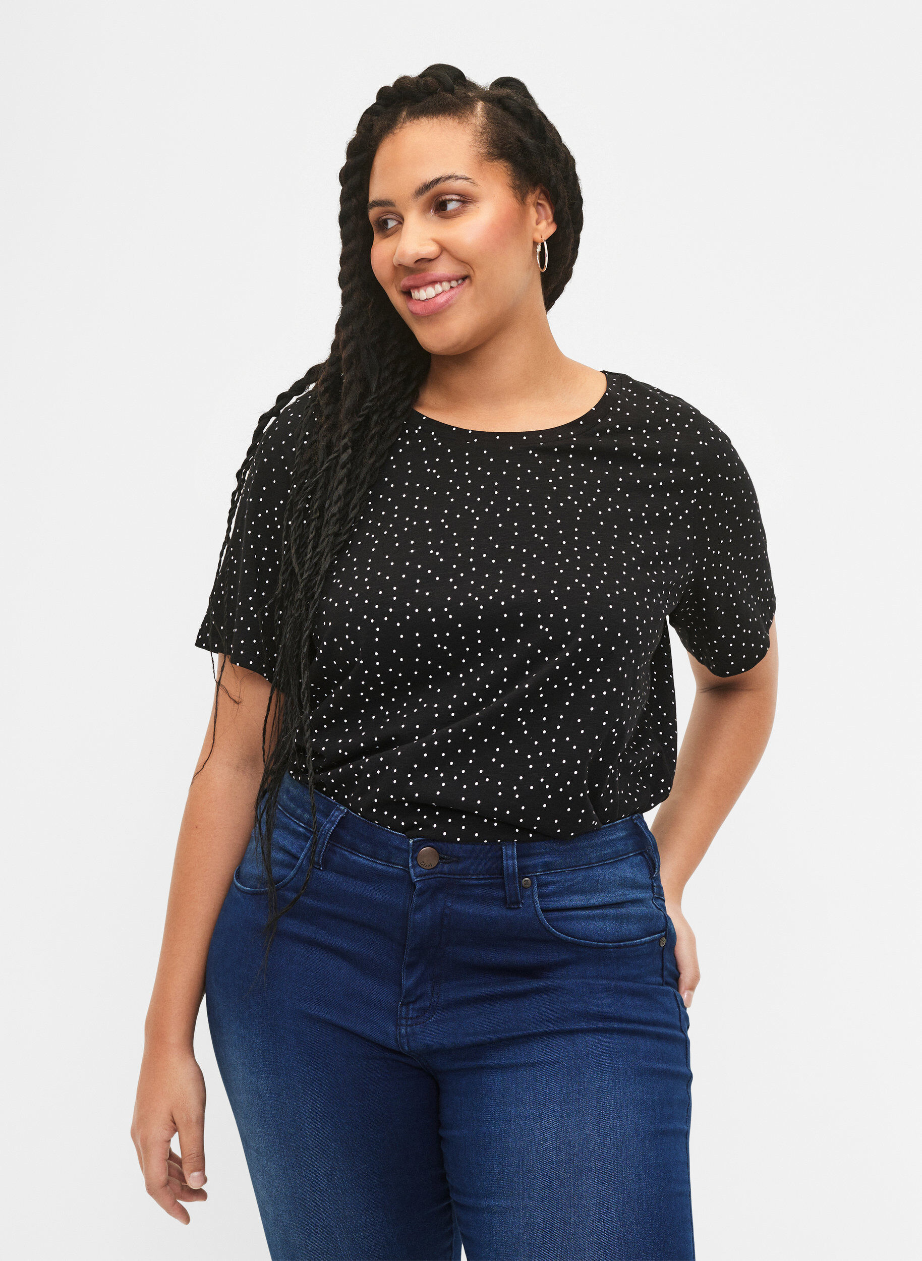 Zizzi &Oslash;kologisk bomulls-T-skjorte med prikker, Svart, Model image number 0