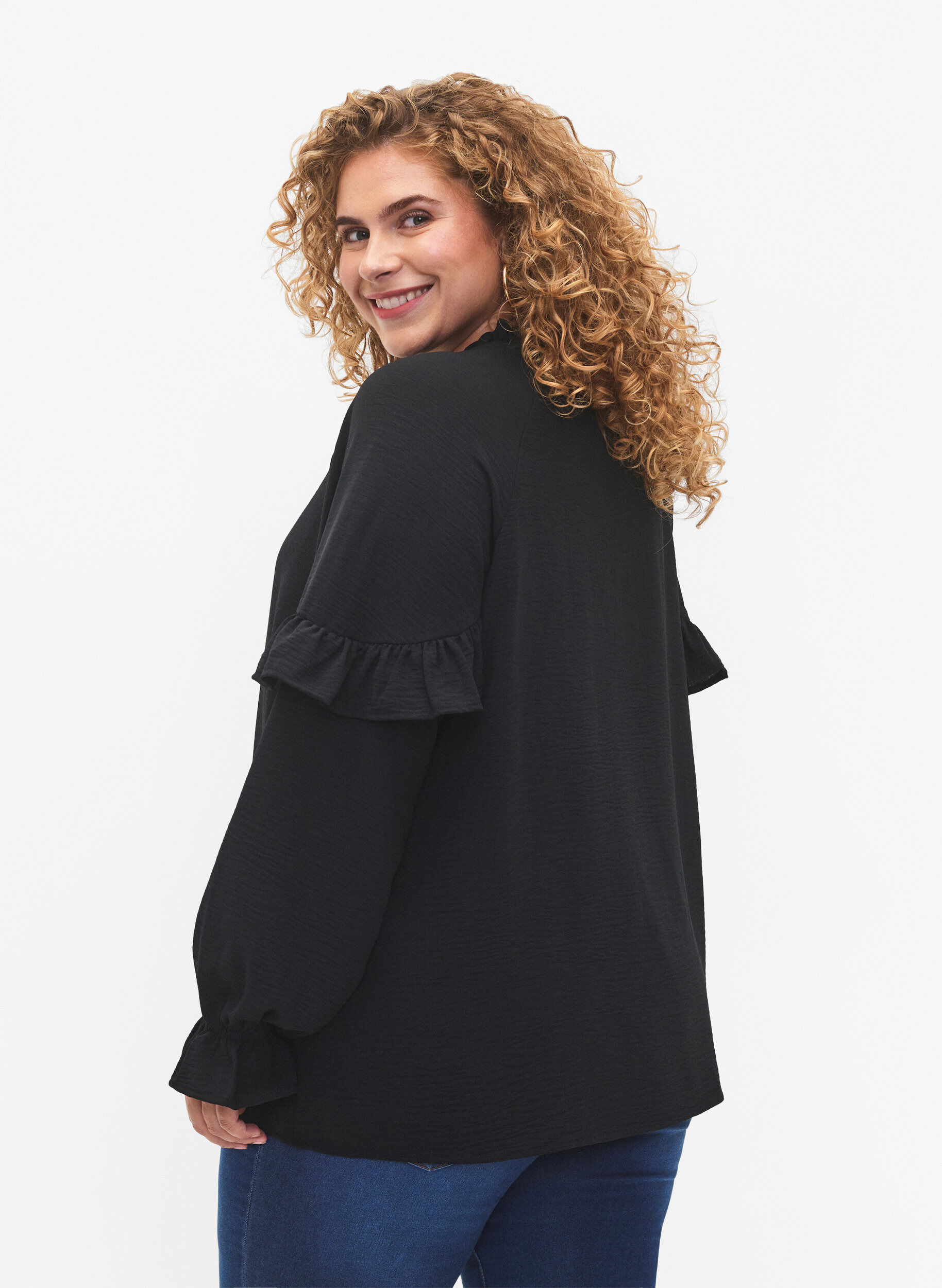 Zizzi Bluse med volanger og knapper, Black, Model image number 1
