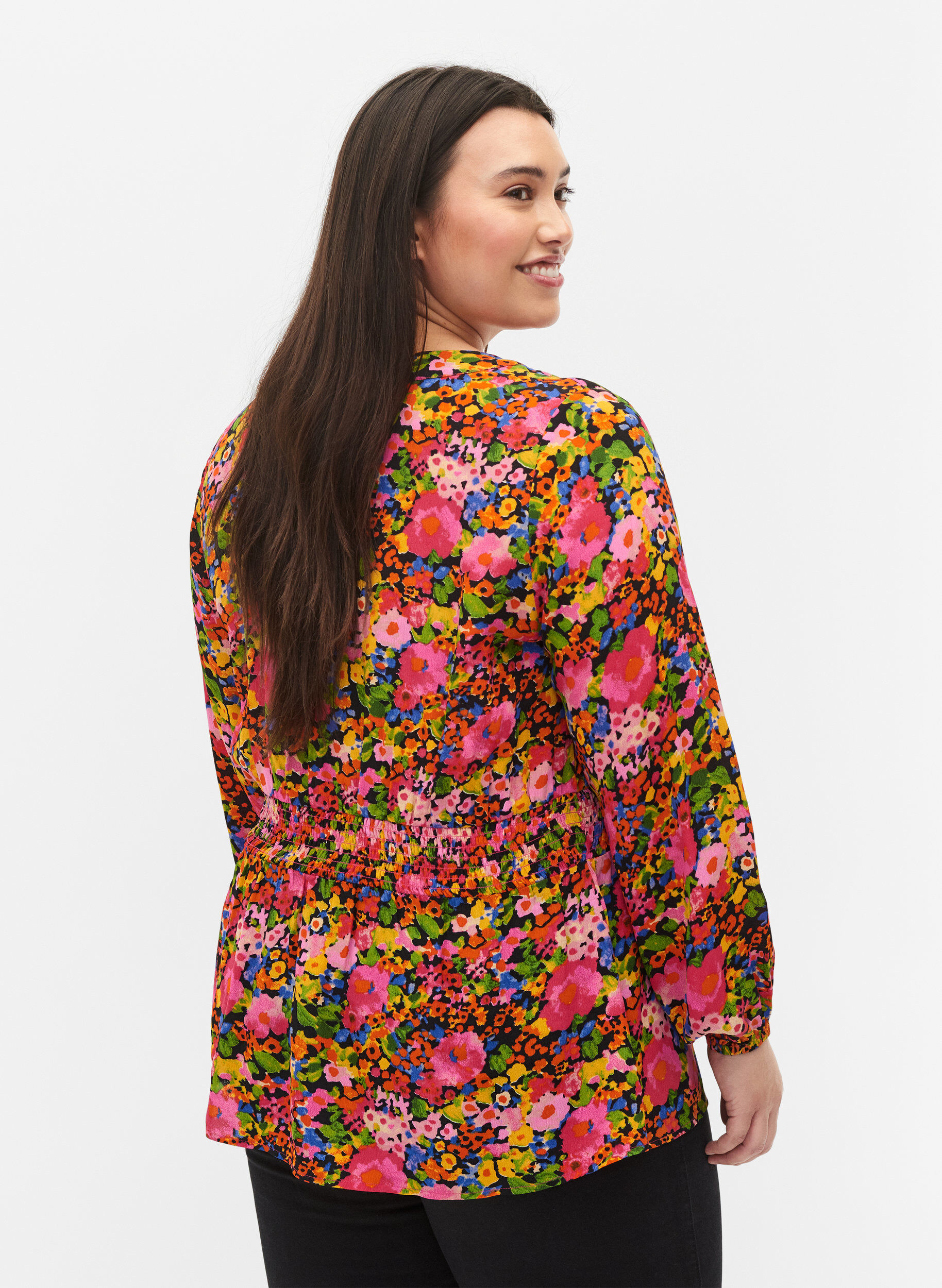 Zizzi Bluse i viskose med blomsterm&oslash;nster og smock, Neon Flower Print, Model image number 1