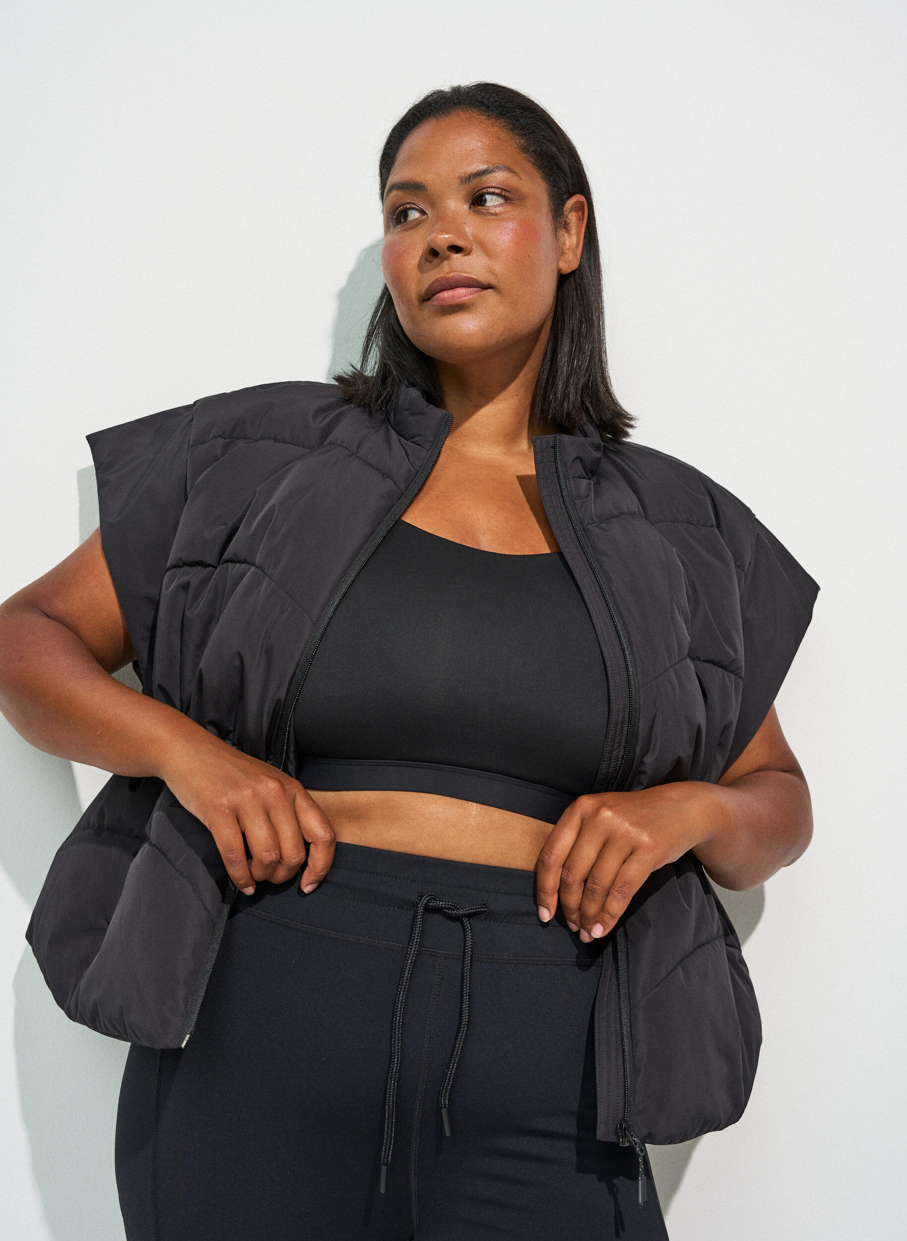 ZizziPuffer vest med justerbar midje, Svart, Model image number 3