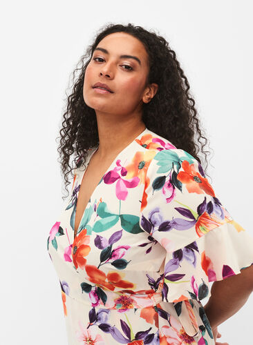 Blomstrete kjole med wrap og 3/4 ermer, Buttercream Flower, Model image number 1