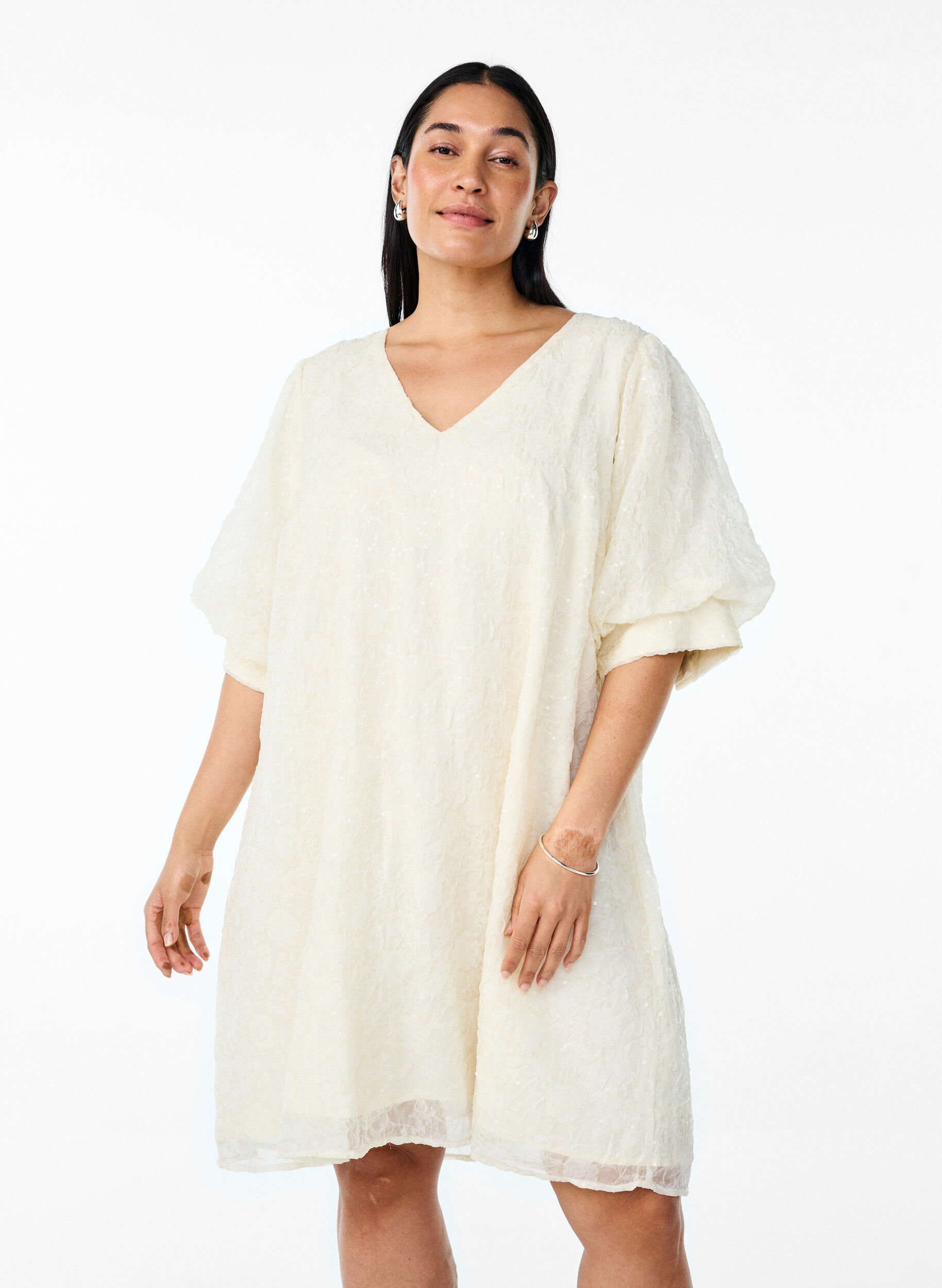 Zizzi Kort festkjole med paljetter, Vanilje, Model image number 1