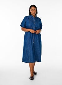 Midi-lang denim skjortekjole, Blå Midi-lang denim skjortekjole, Blå, Model