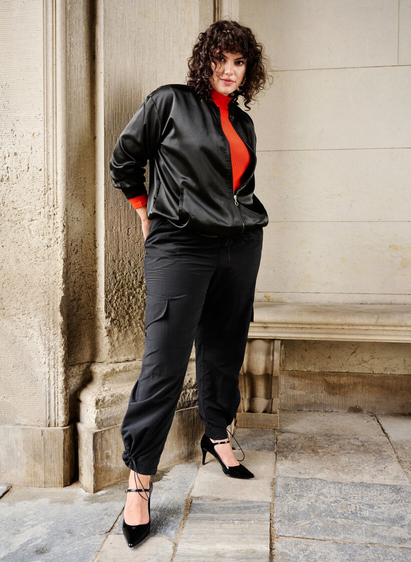 Bomberjakke med glidelås og snorer, Black, Image image number 0