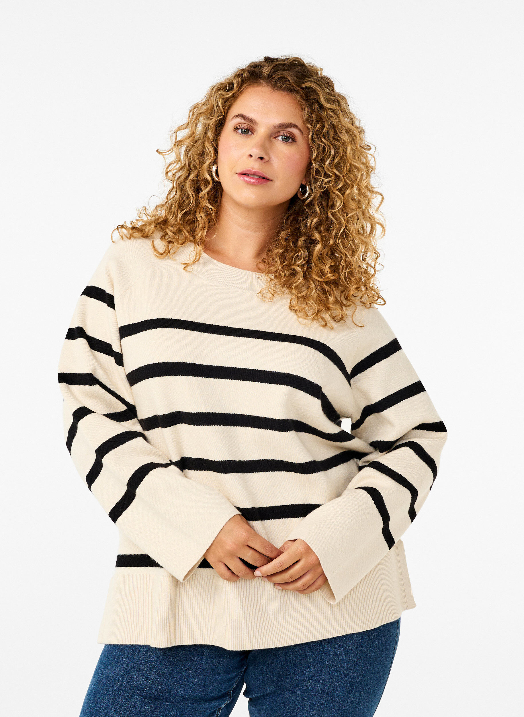 Zizzi Strikket bluse med rund hals og striper, Birch w. Black, Model image number 0