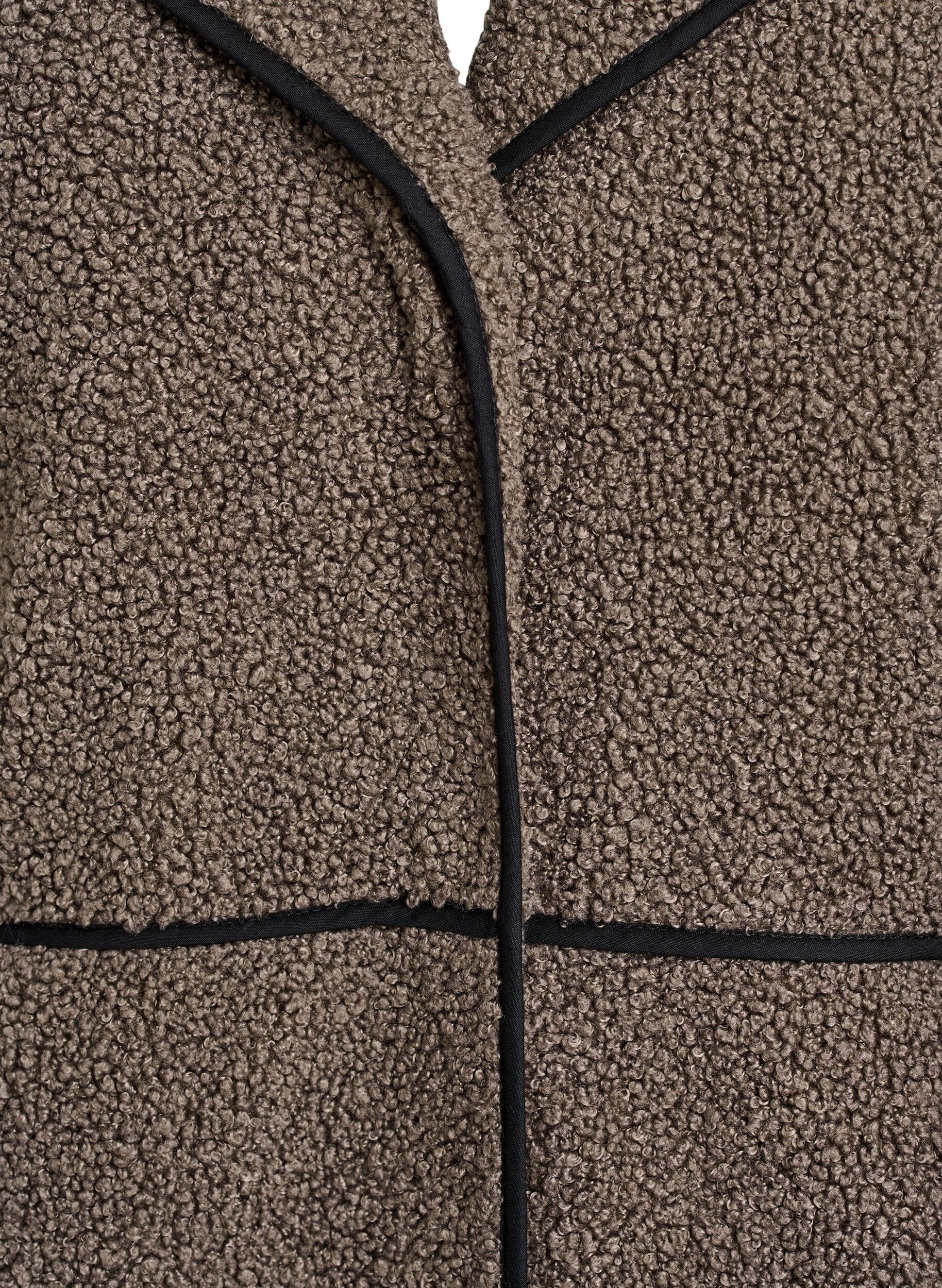 Zizzi Myk teddyjakke med kontrastdetaljer, Brun, Packshot image number 2