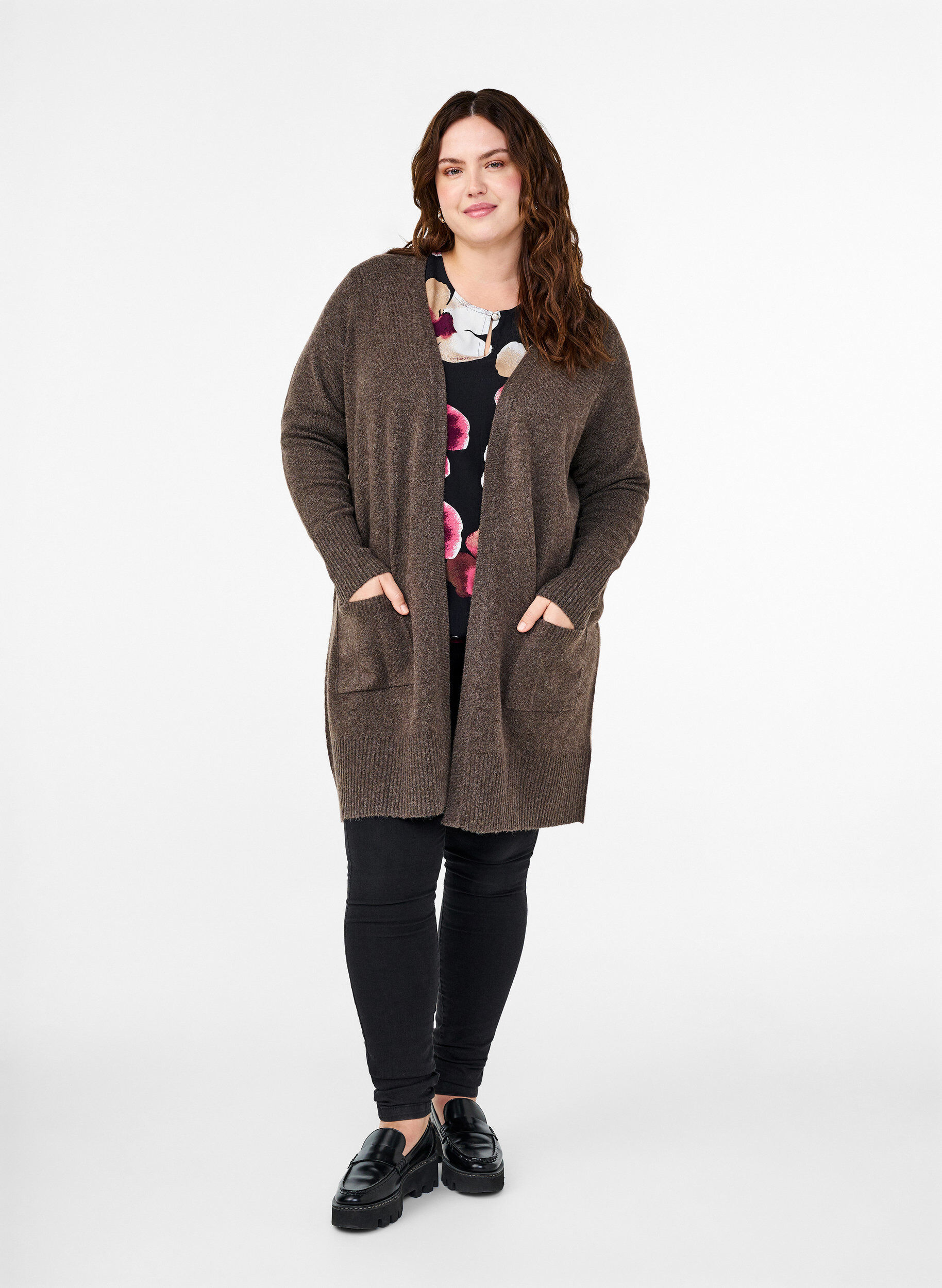 Zizzi Ribbestrikket cardigan med lommer, Brun, Model image number 1