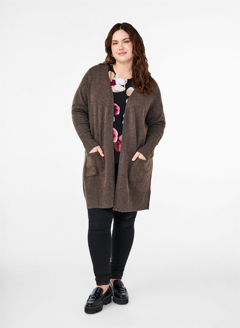 Ribbestrikket cardigan med lommer, Brun, Model image number 1