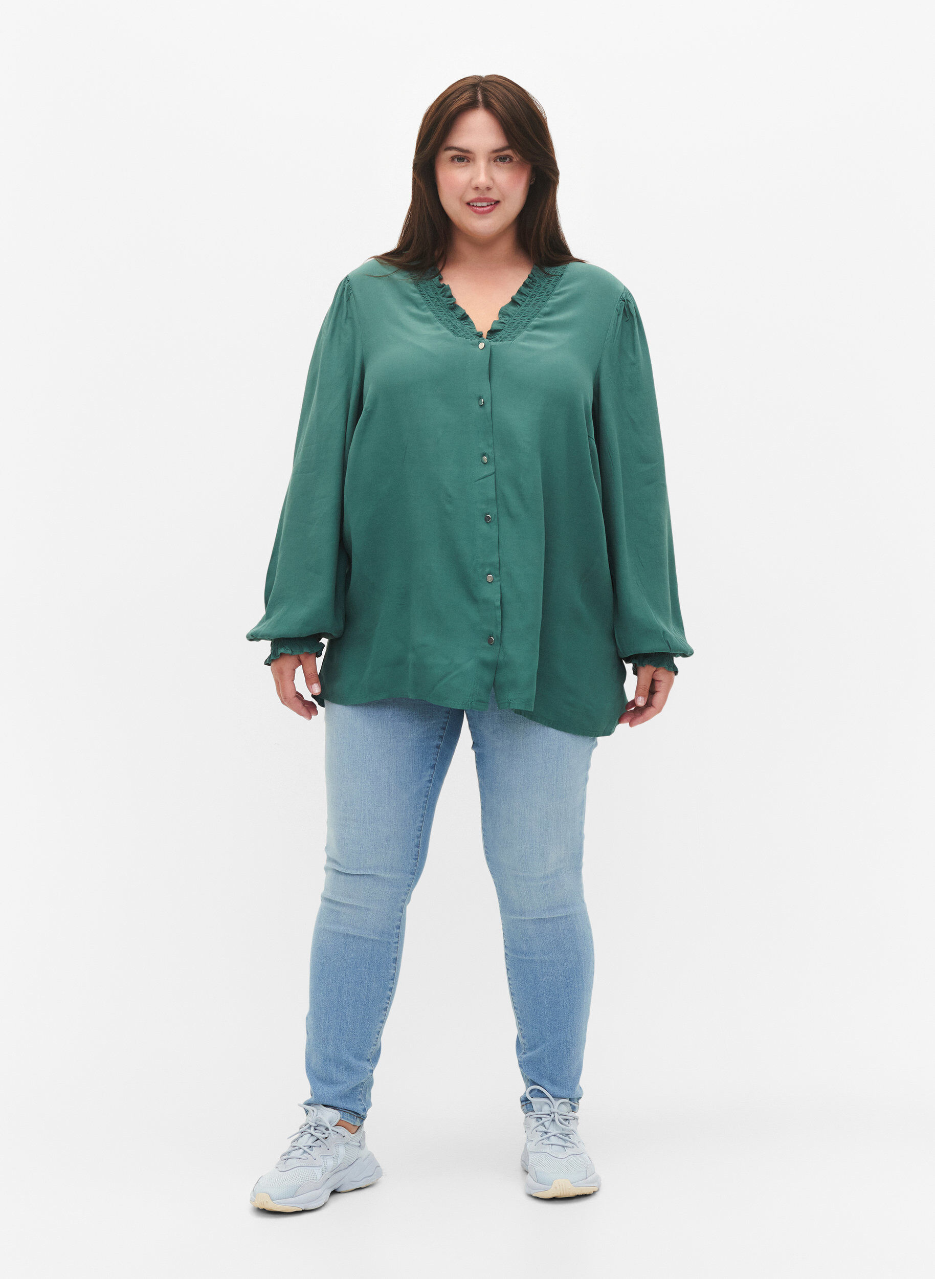 Zizzi Langermet skjortebluse i viskose, Sea Pine, Model image number 2