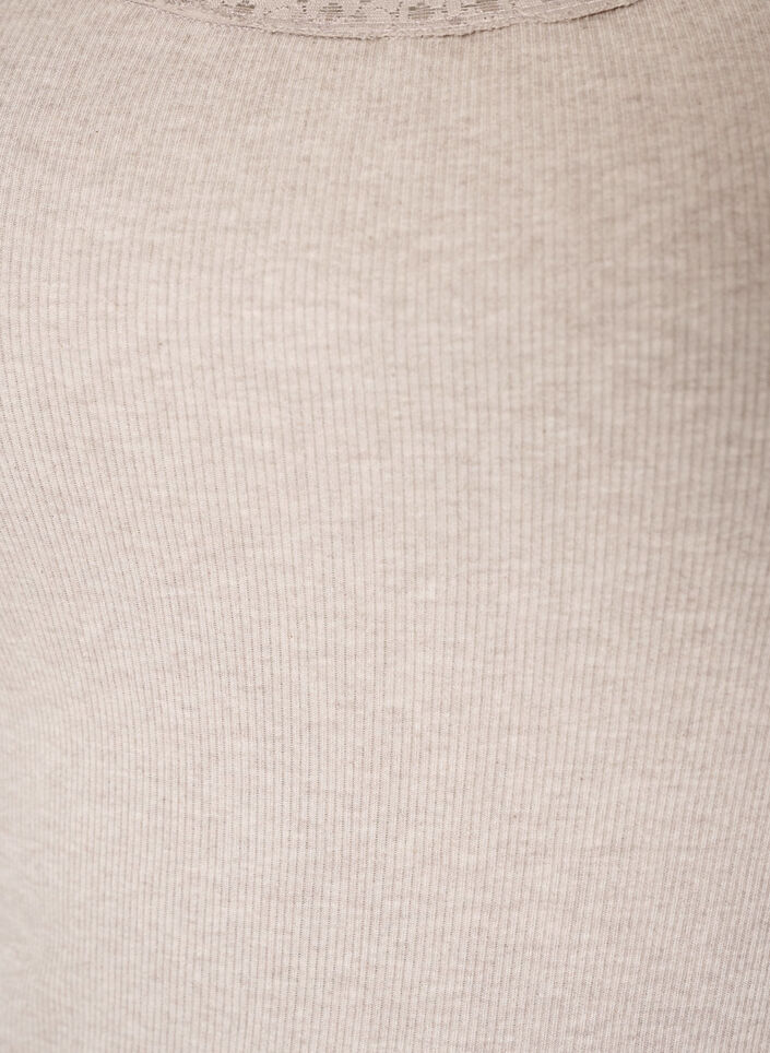 Ribbet topp med blondedetalj, Beige, Packshot image number 2
