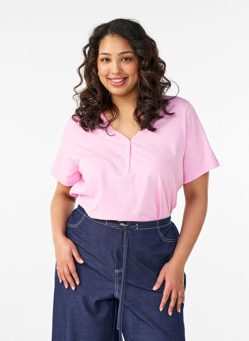 T-skjorte med knappdetalj, Rosa, Model image number 0