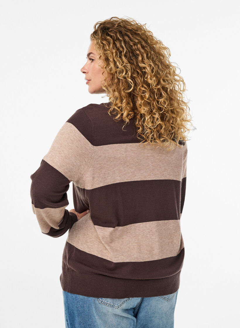 Strikkeplagg med krage, Seal Brown Comb, Model