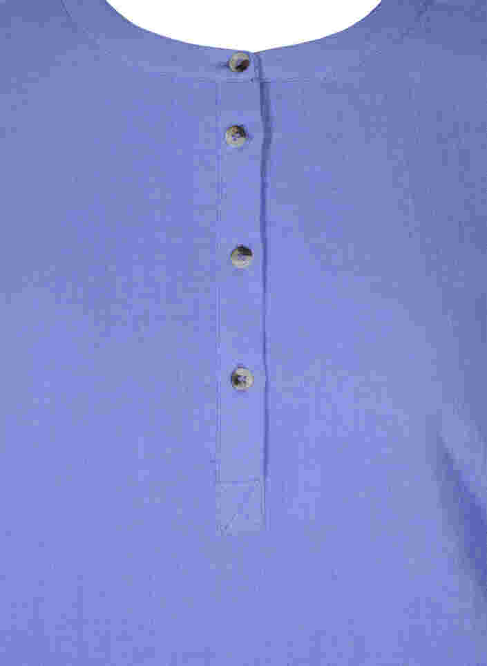 Bomullsbluse med knapper og 3/4-ermer, Ultramarine, Packshot image number 2