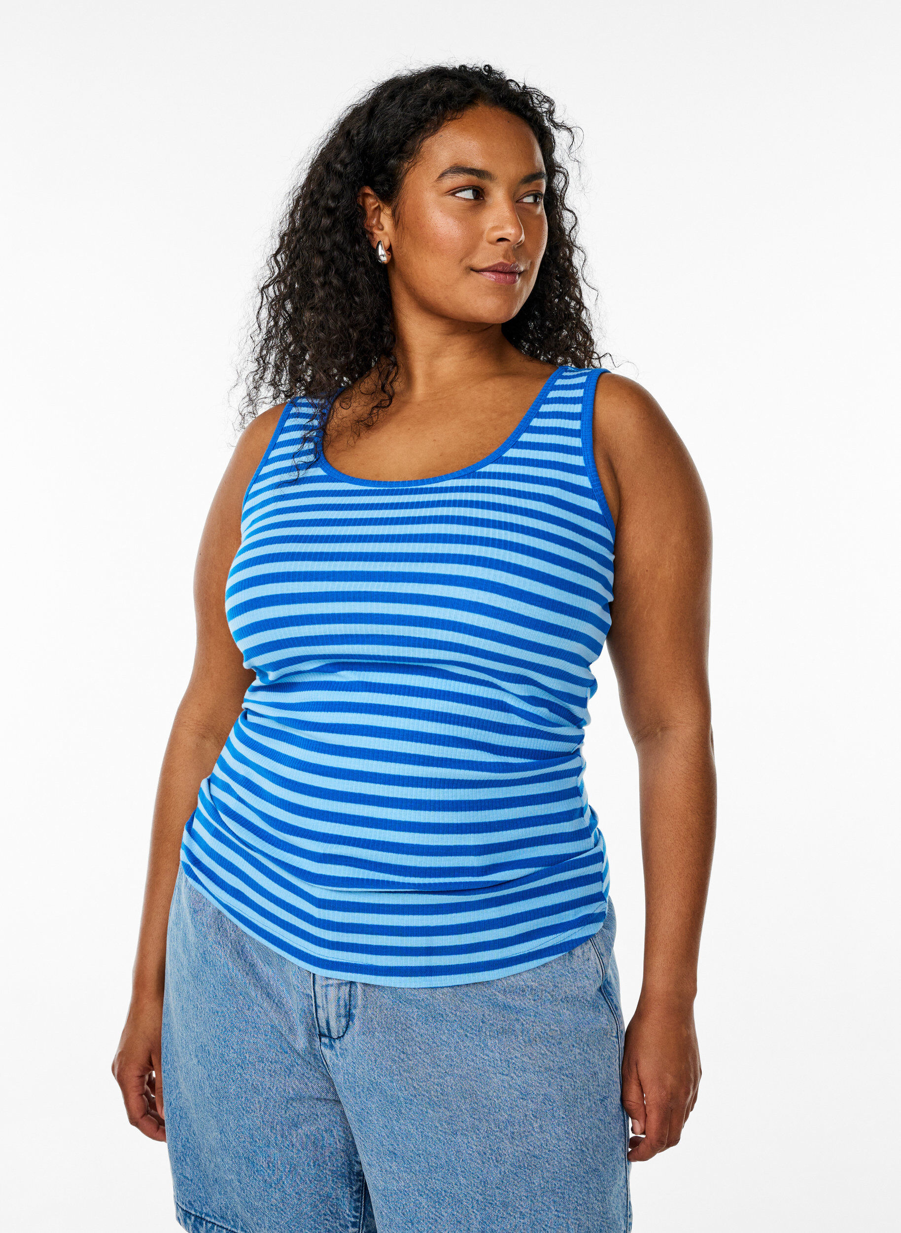 Stripete ribbestrikket singlet, Bl&aring;, Model