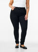 Amy jeans med høy midje og supersmal passform, Svart, Model image number 2