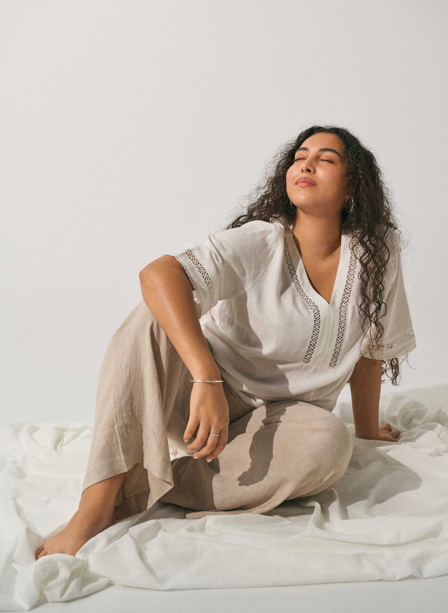 Zizzi L&oslash;se bukser i lin og viskose, Beige, Image image number 0