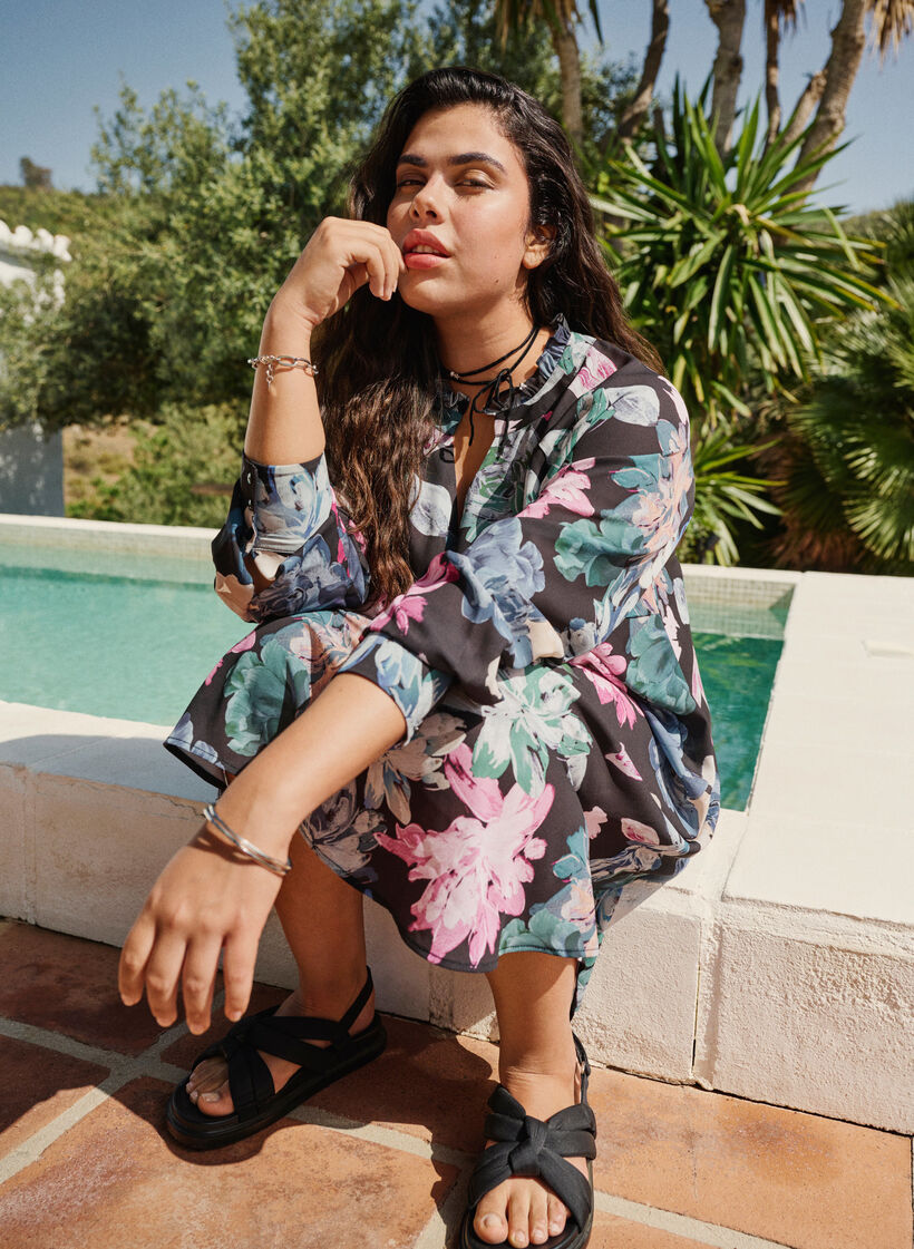 Langermet kjole med blomstertrykk, Rose Flower AOP, Image image number 0