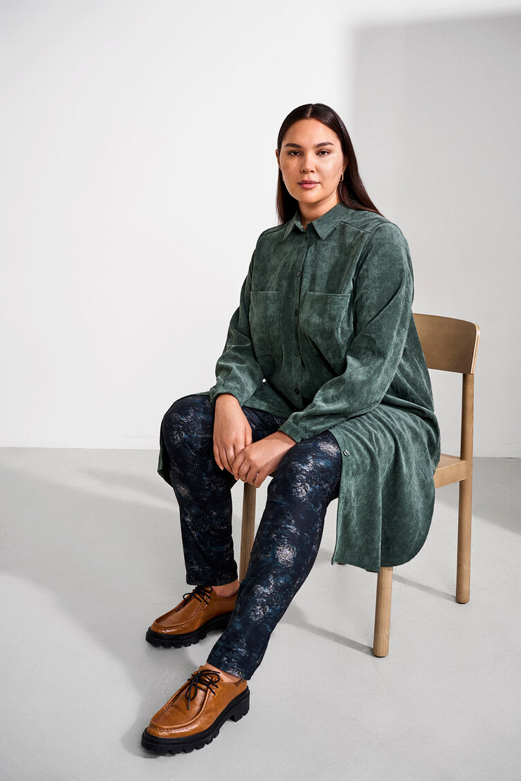 En blanding av materialer og farger, , Model