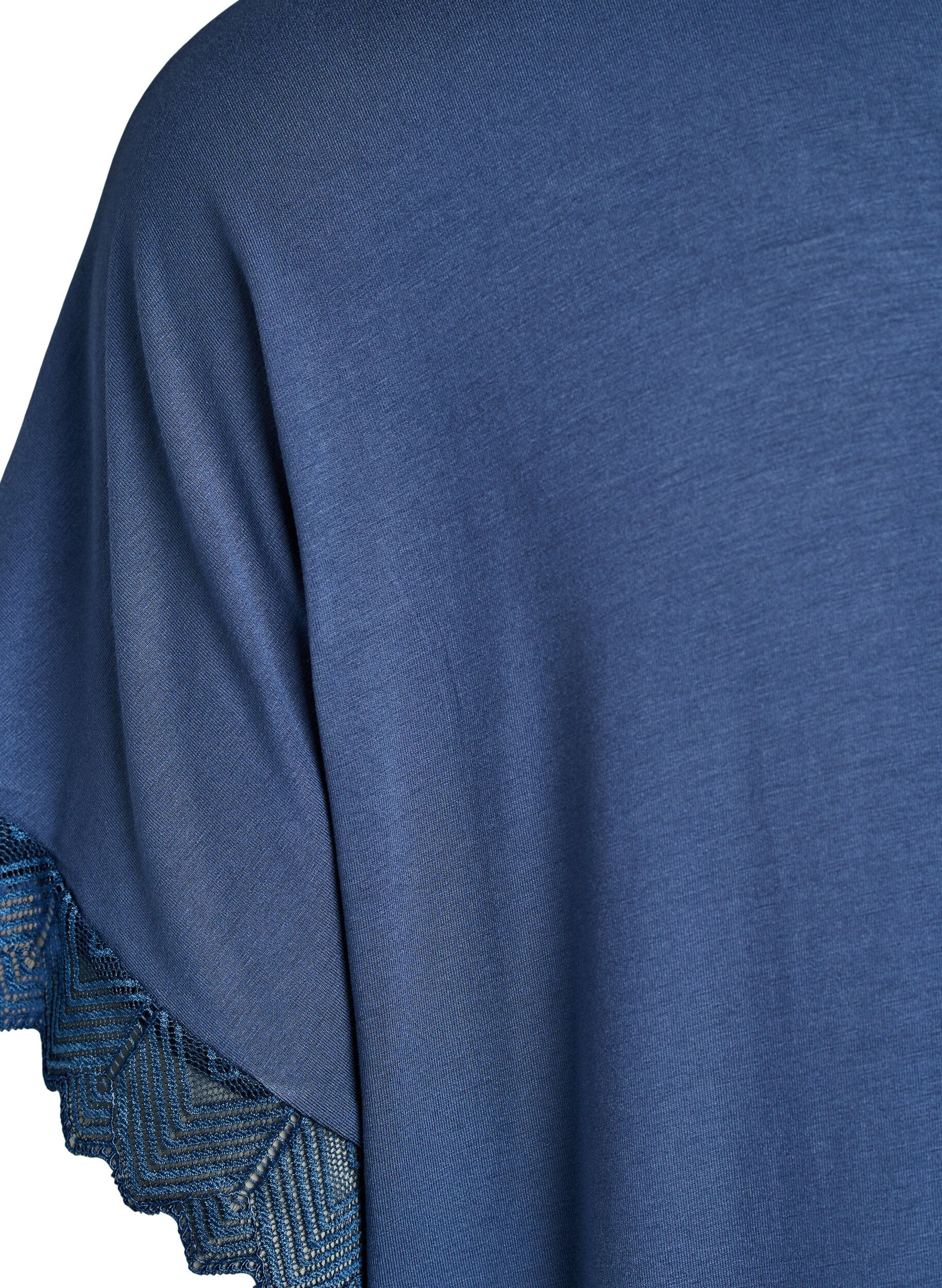 Zizzi Viskose nattkjole med korte ermer og blonderkant, Bl&aring;, Packshot image number 3