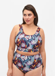 Bikinitruse med høyt liv og mønster, Deep Tropical Print, Model
