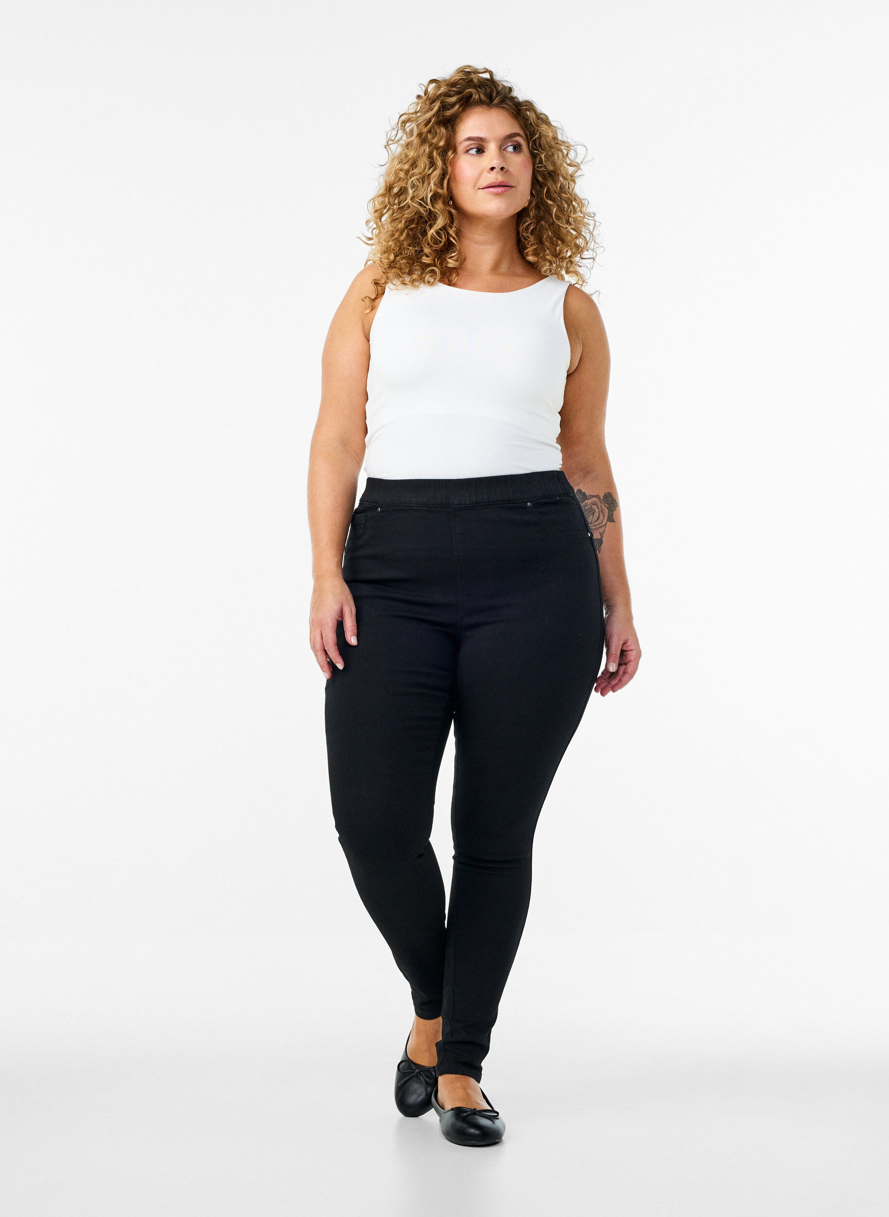 Jeggings med h&oslash;y midje, Svart, Model