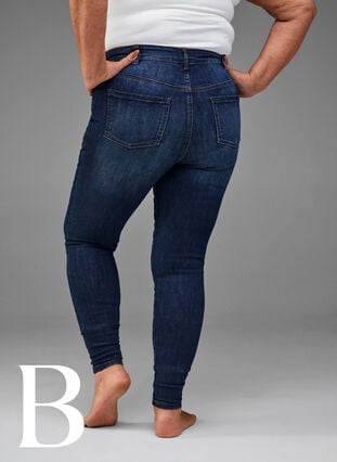 Zizzi Supersmale jeans med høy midje, Dark Blue, Model image number 5